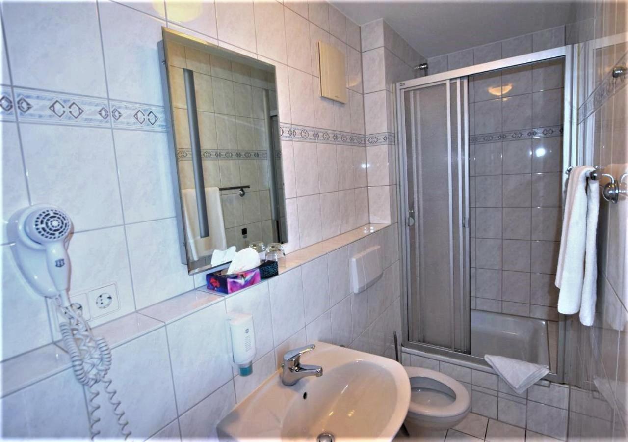 פילדרשטאט Hotel Alena - Kontaktlos Check-In מראה חיצוני תמונה