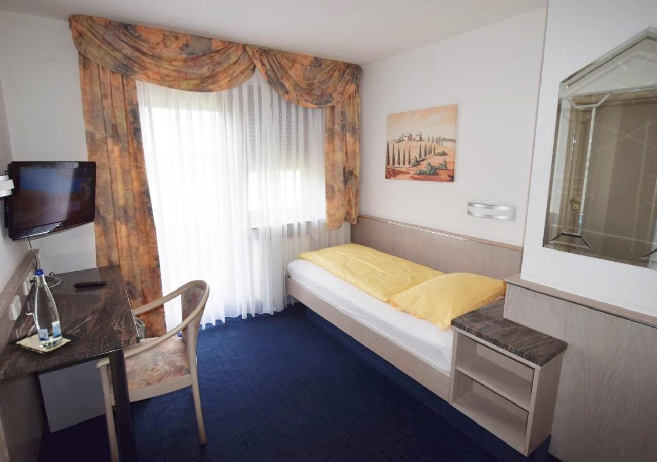פילדרשטאט Hotel Alena - Kontaktlos Check-In מראה חיצוני תמונה
