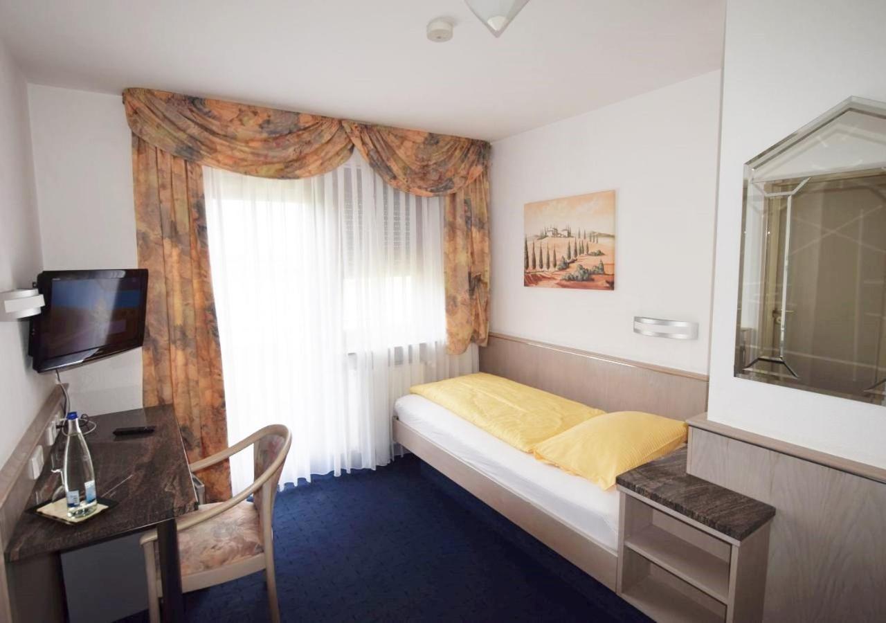 פילדרשטאט Hotel Alena - Kontaktlos Check-In מראה חיצוני תמונה
